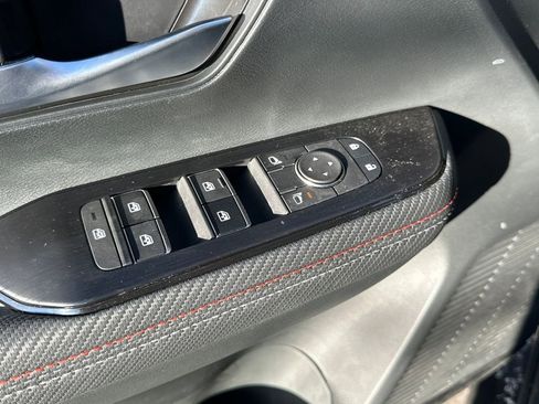 New 2025 Nissan Kicks SR image 10