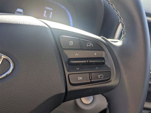 Certified 2024 Hyundai Venue SEL image 33