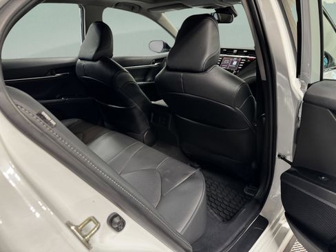 Used 2020 Toyota Camry XSE image 13