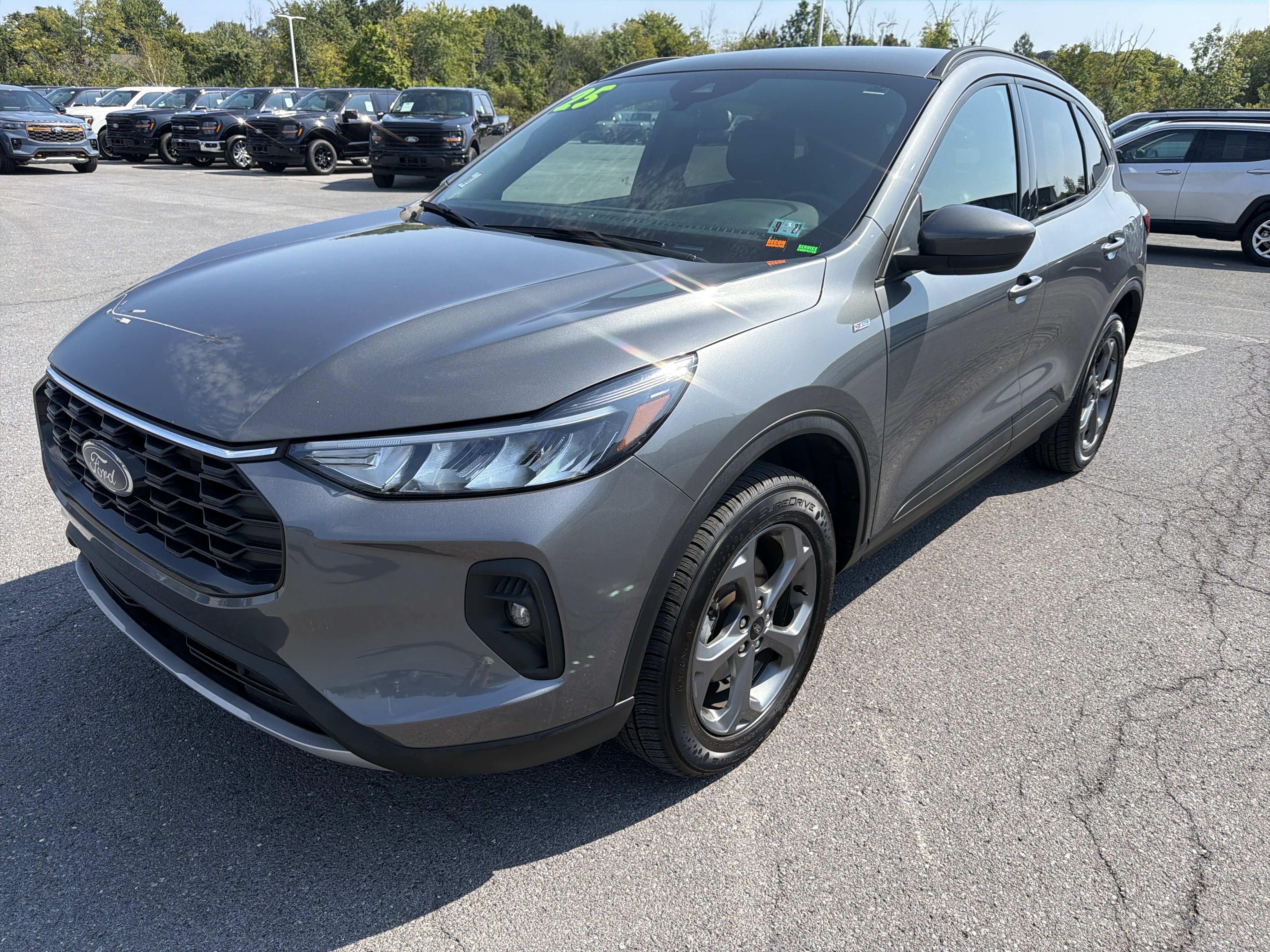 Certified 2025 Ford Escape ST-Line Select AWD/4WD image 8