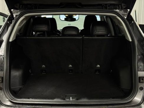 Used 2022 Jeep Compass Latitude image 9