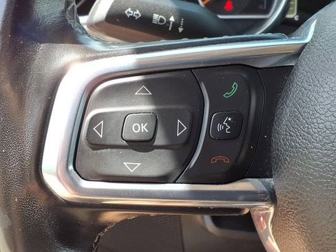 Used 2022 Jeep Gladiator Overland w/ Cold Weather Group AWD/4WD image 26