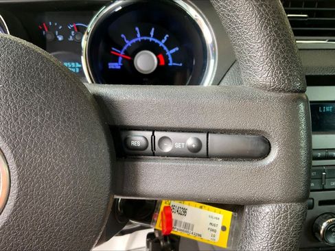 Used 2010 Ford Mustang Premium RWD image 20