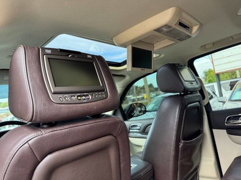 Used 2013 Cadillac Escalade Platinum image 13