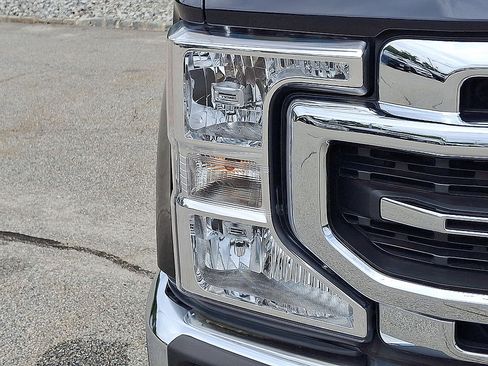 Used 2021 Ford F250 Lariat w/ Lariat Value Package AWD/4WD image 28