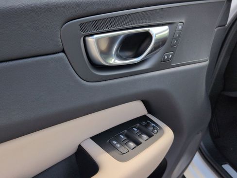 New 2026 Volvo XC60 B5 Plus w/ Protection Package Premier image 15