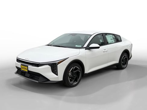 New 2025 Kia K4 EX image 1