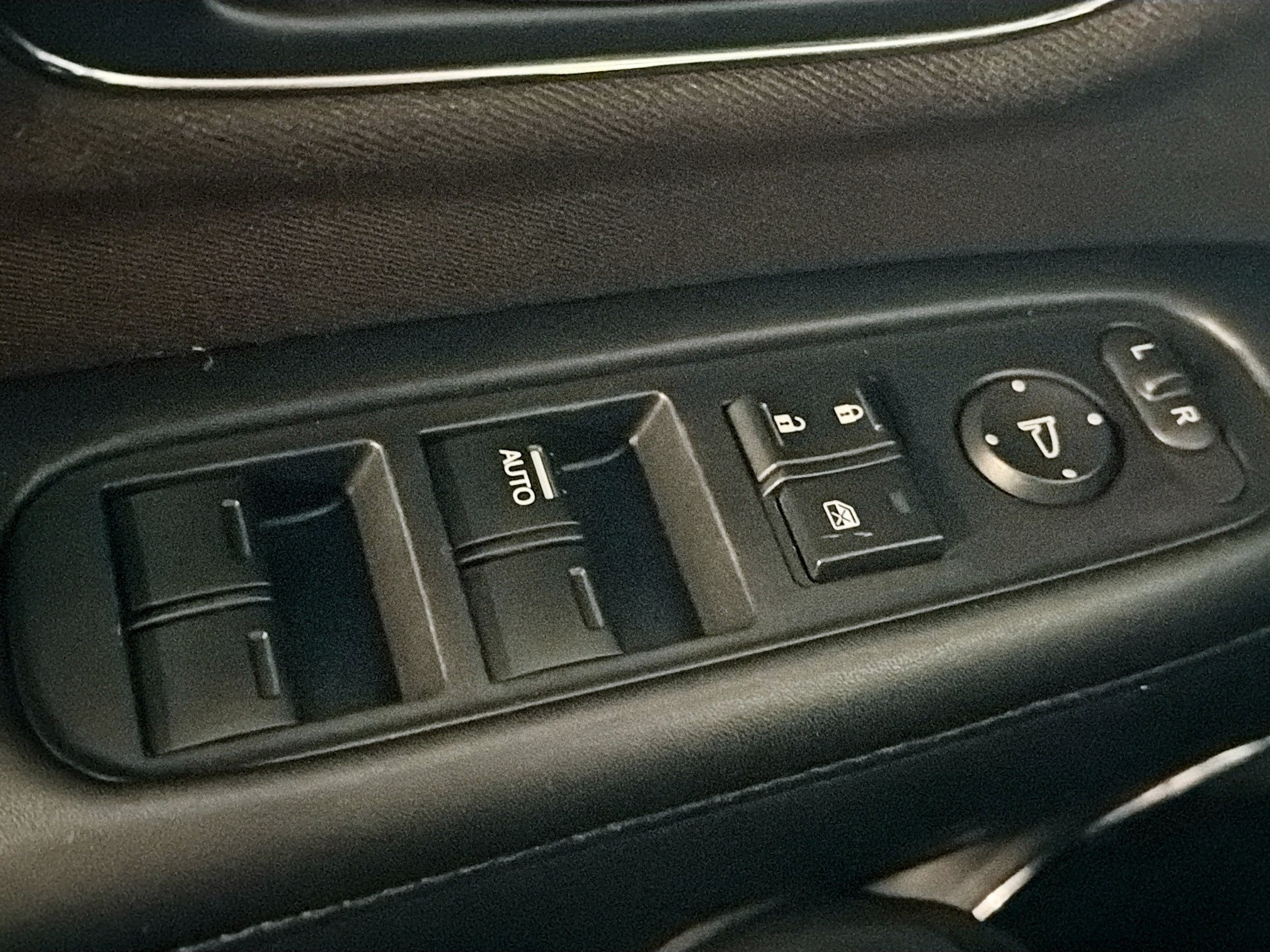 Used 2018 Honda HR-V EX image 15