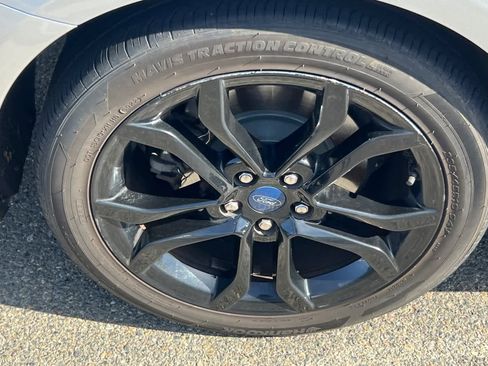 Used 2019 Ford Fusion SE w/ Equipment Group 151A FWD image 17