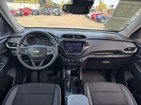 Used 2022 Chevrolet TrailBlazer LT w/ Convenience Package image 25