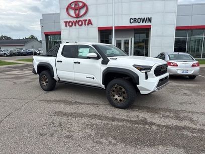 New 2025 Toyota Tacoma Trailhunter