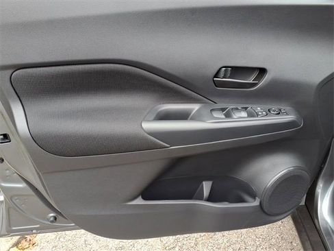 New 2025 Nissan Kicks Play S image 6