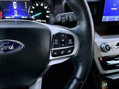 Used 2022 Ford Explorer XLT image 21
