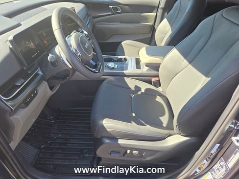 New 2026 Kia Carnival LXS FWD image 10