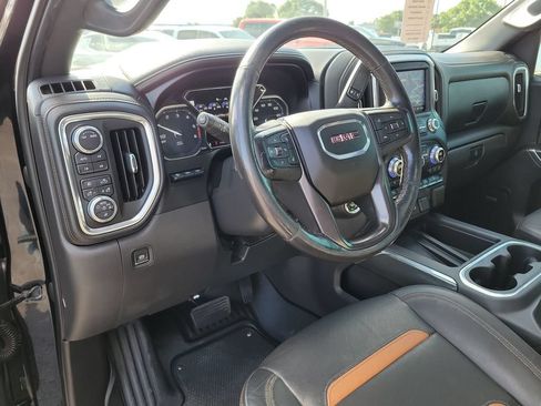 Certified 2021 GMC Sierra 1500 AT4 w/ Technology Package AWD/4WD image 10