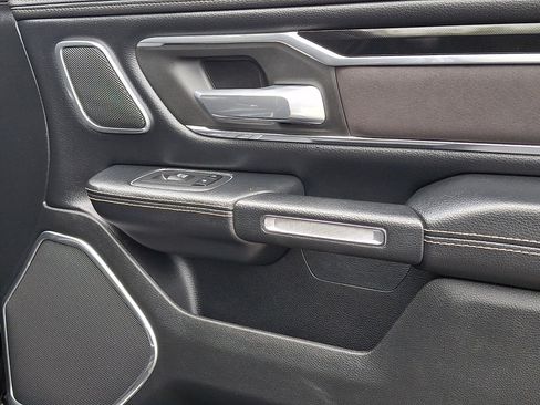 Used 2021 RAM 1500 Laramie AWD/4WD image 10
