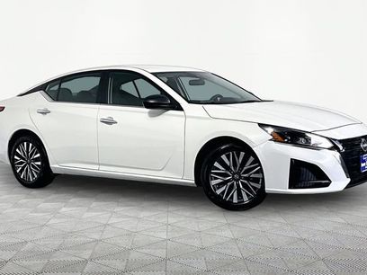 Used 2025 Nissan Altima 2.5 SV