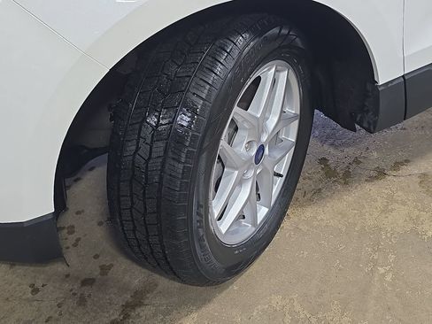 Used 2022 Ford Edge SEL image 32