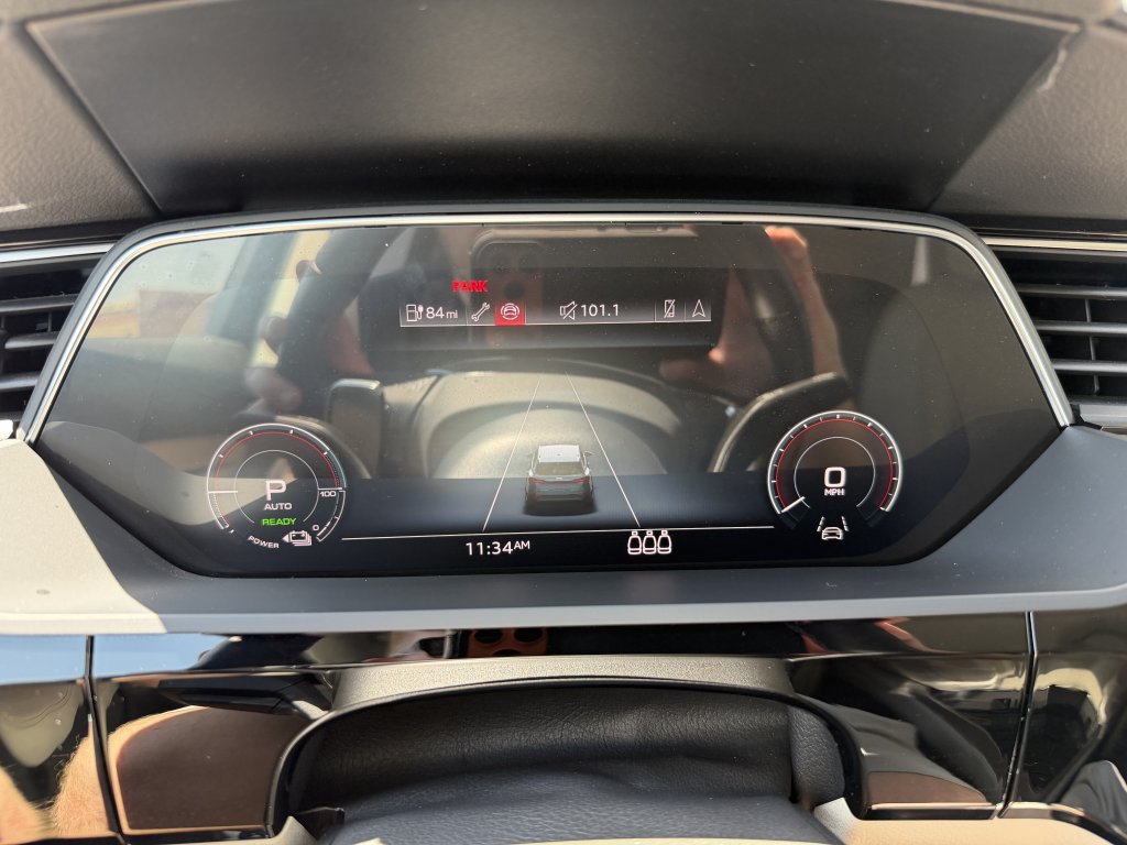 Used 2024 Audi Q8 e-tron Premium Plus w/ Premium Plus Package AWD/4WD image 20