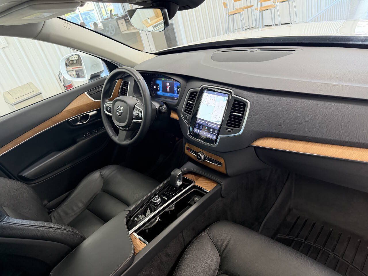 Used 2023 Volvo XC90 T8 Core AWD/4WD image 30