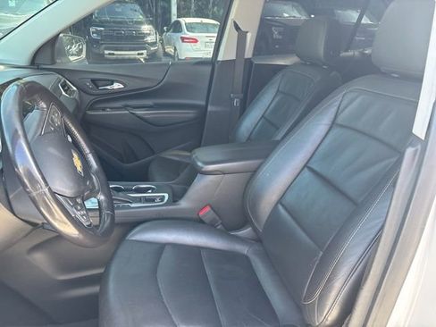 Used 2020 Chevrolet Equinox Premier w/ Premier Redline Edition FWD image 6
