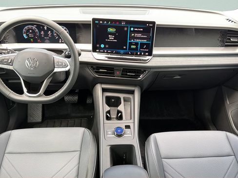 New 2026 Volkswagen Tiguan SE AWD/4WD image 13