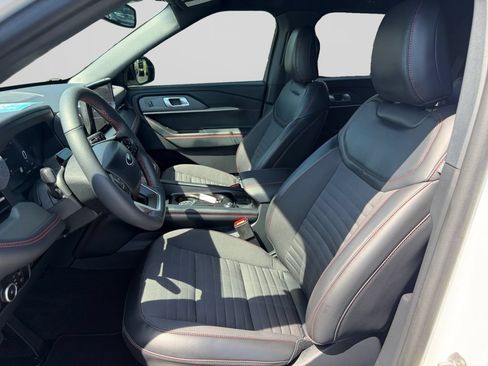 Used 2025 Ford Explorer ST-Line w/ Premium Package RWD image 10
