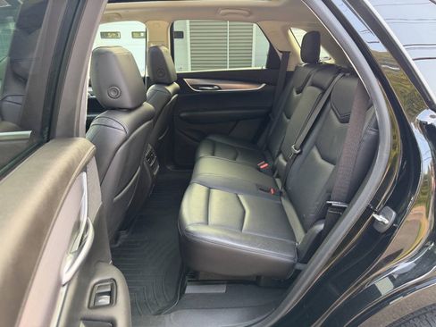 Used 2017 Cadillac XT5 Premium Luxury AWD/4WD image 33