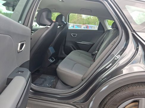 Certified 2025 Kia K4 FWD image 10