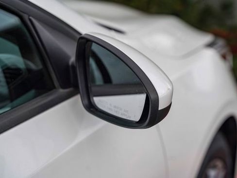 Certified 2024 Kia Forte LXS image 7