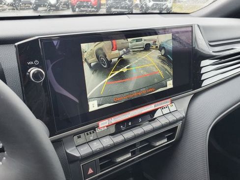 New 2026 Toyota Camry Hybrid image 30