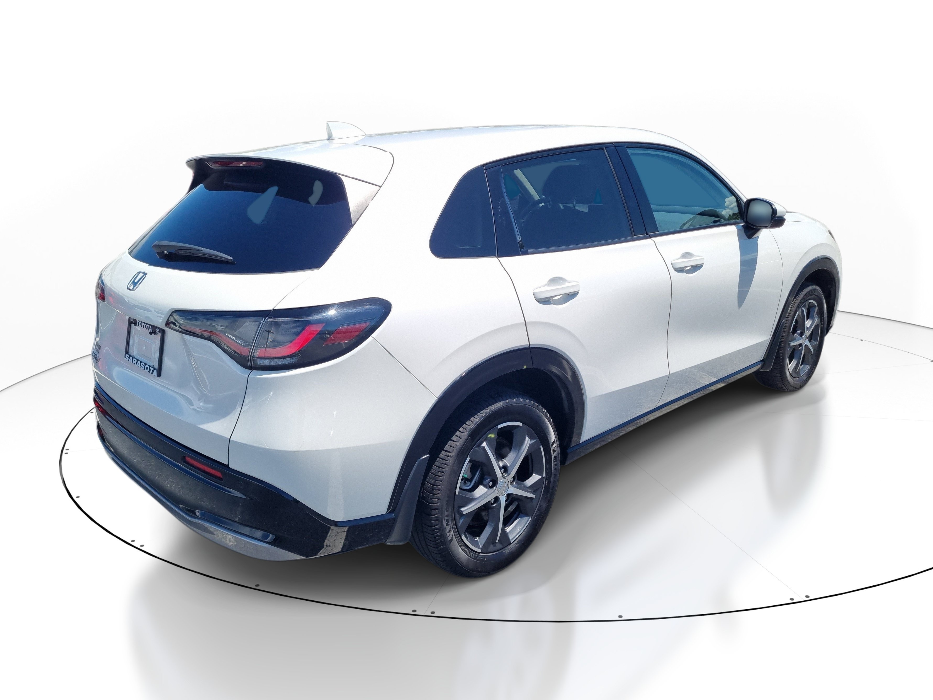 Used 2024 Honda HR-V EX-L image 6