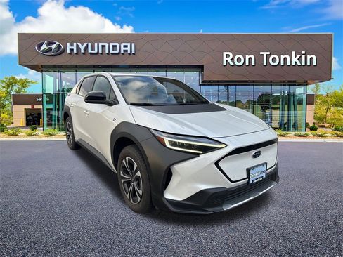 Used 2023 Subaru Solterra AWD image 3