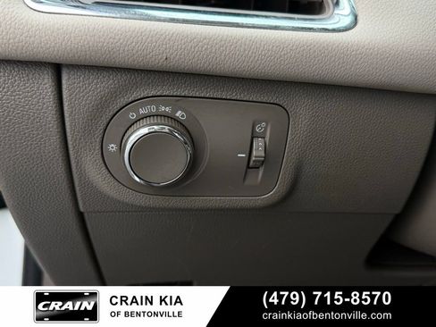 Used 2017 Chevrolet Cruze Premier w/ Enhanced Convenience Package FWD image 12