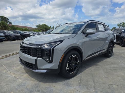 New 2026 Kia Sportage EX FWD image 4