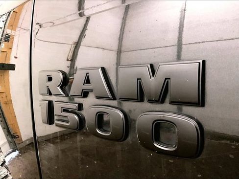 Used 2018 RAM 1500 Express w/ Black Ram 1500 Express Group AWD/4WD image 14