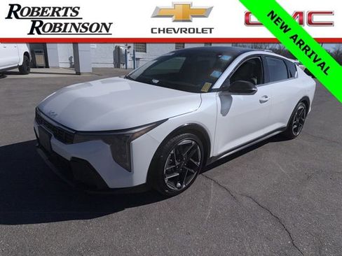 Used 2025 Kia K4 GT-Line w/ GT-Line Sunroof Package image 1