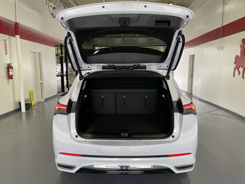 New 2026 Buick Envision Avenir image 8