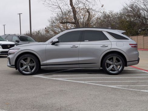 Used 2023 Genesis GV70 2.5T w/ Sport Prestige Package image 7