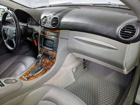 Used 2007 Mercedes-Benz CLK 550 Cabriolet image 16