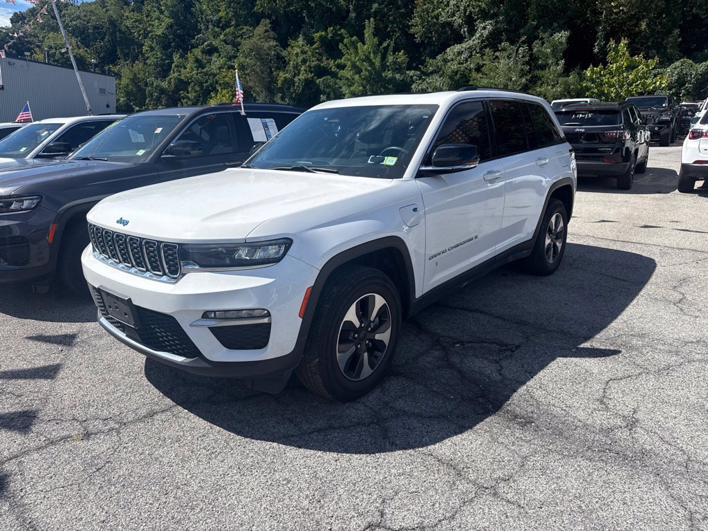 Used 2023 Jeep Grand Cherokee 4WD 4xe image 1