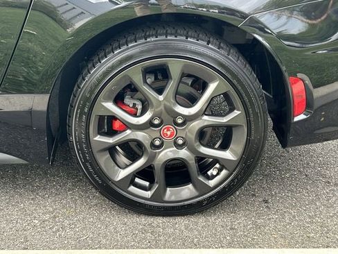 Used 2018 FIAT 124 Spider Abarth w/ Convenience Group RWD image 11