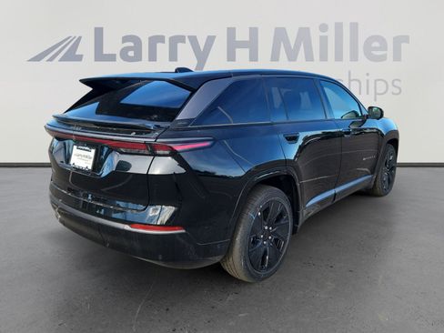 New 2025 Jeep Wagoneer S Launch Edition image 6