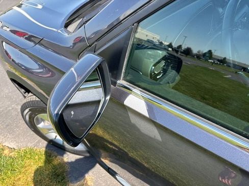 Used 2025 Honda Pilot EX-L image 30