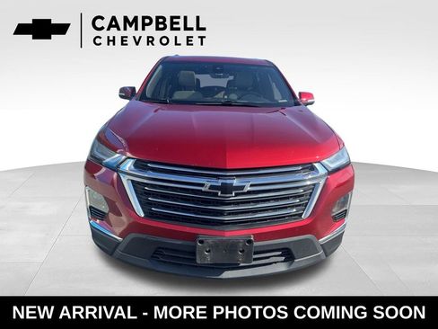 Used 2022 Chevrolet Traverse LT w/ LT Premium Package FWD image 8