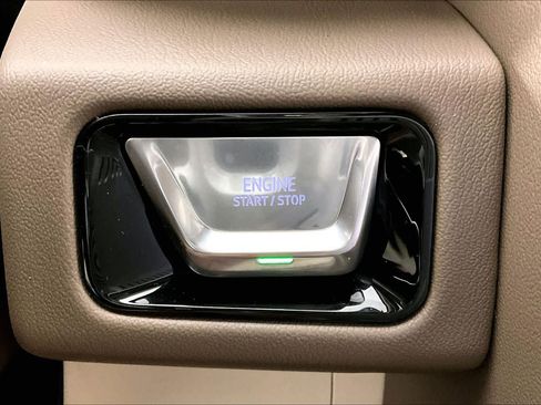 Used 2026 GMC Yukon XL Denali w/ Sun & Power Step Package image 32