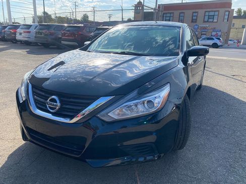 Used 2017 Nissan Altima 2.5 S w/ Power Driver Seat Package image 2