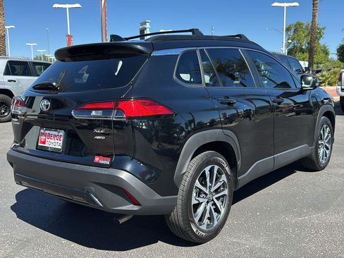 Used 2025 Toyota Corolla Cross XLE image 7