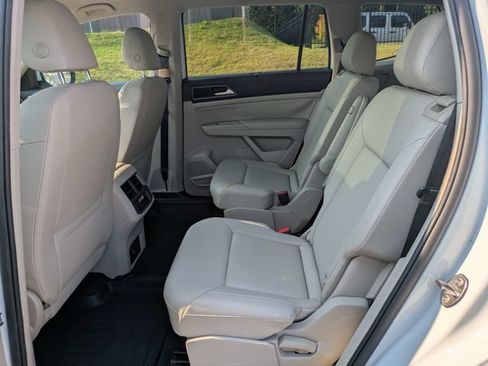 Used 2019 Volkswagen Atlas SE FWD image 16