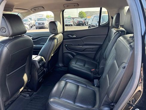 Used 2019 GMC Acadia SLT AWD/4WD image 14